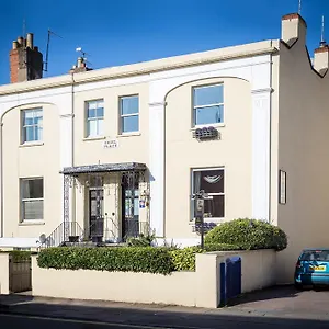 Gasthof Crossways, Cheltenham