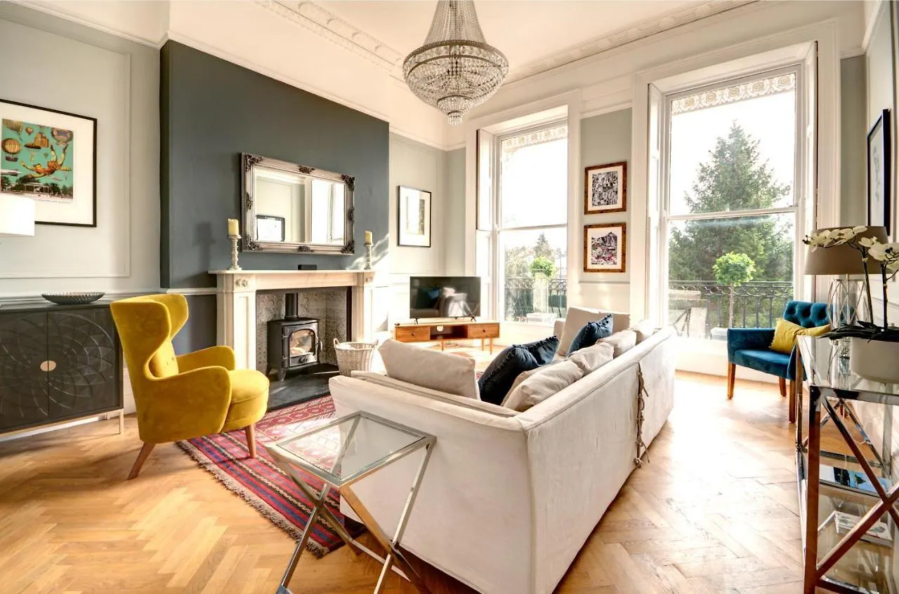 16 Lansdown Flat 3 - By Luxury Apartments Челтенхам 0*,  Великобритания