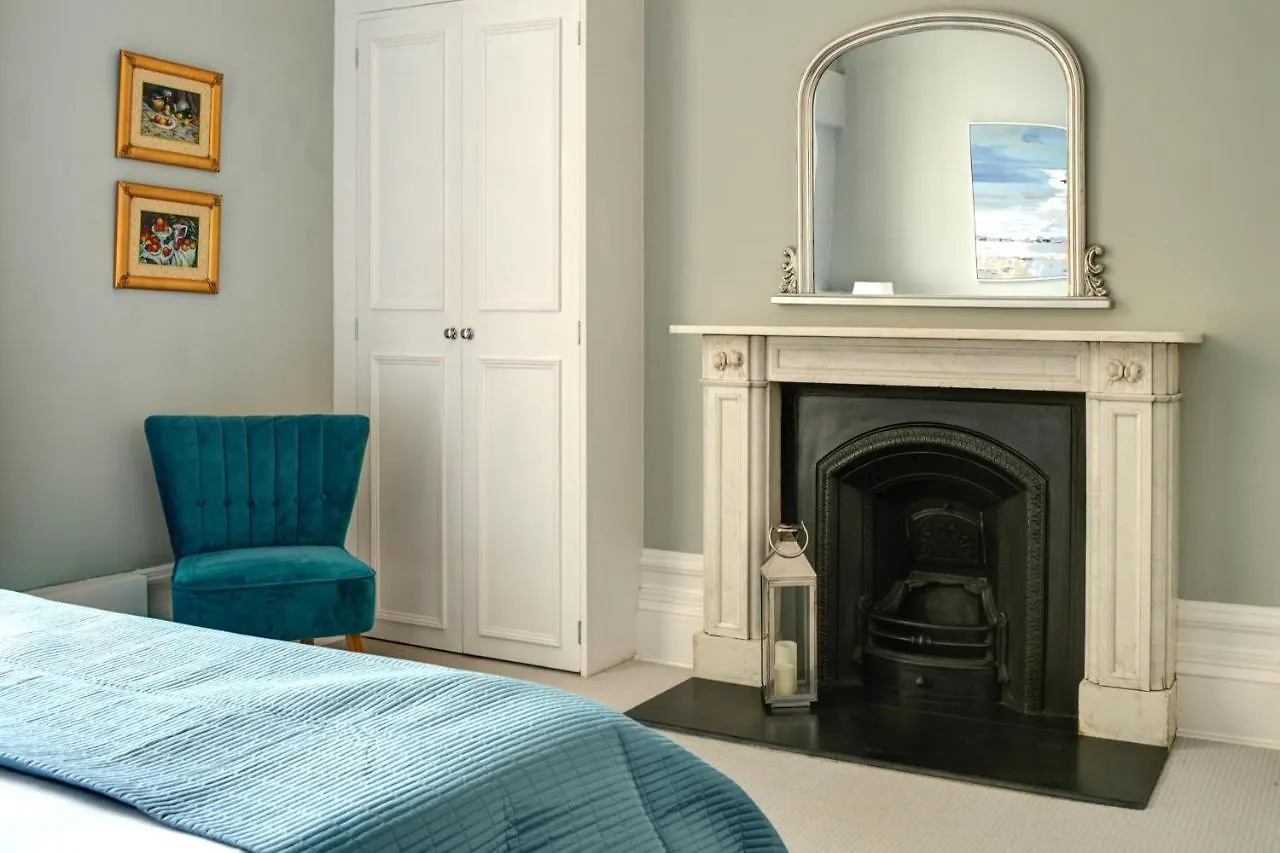 16 Lansdown Flat 3 - By Luxury Apartments Челтенхам