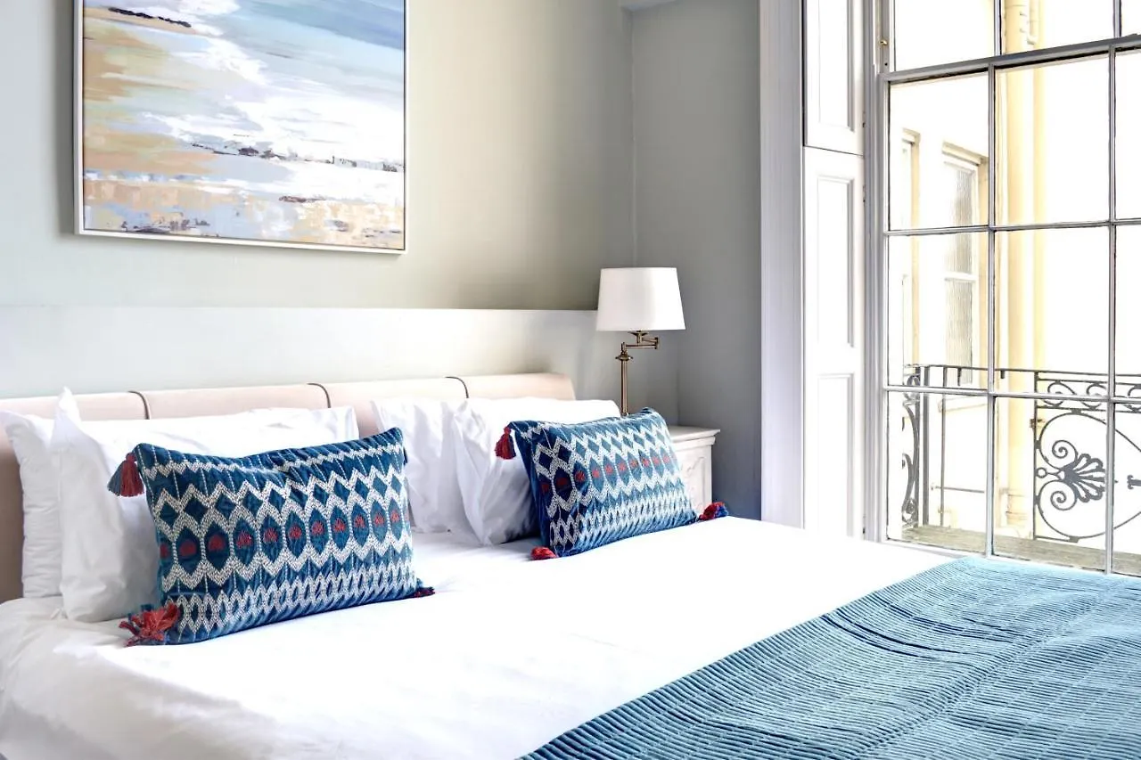16 Lansdown Flat 3 - By Luxury Apartments Челтенхам